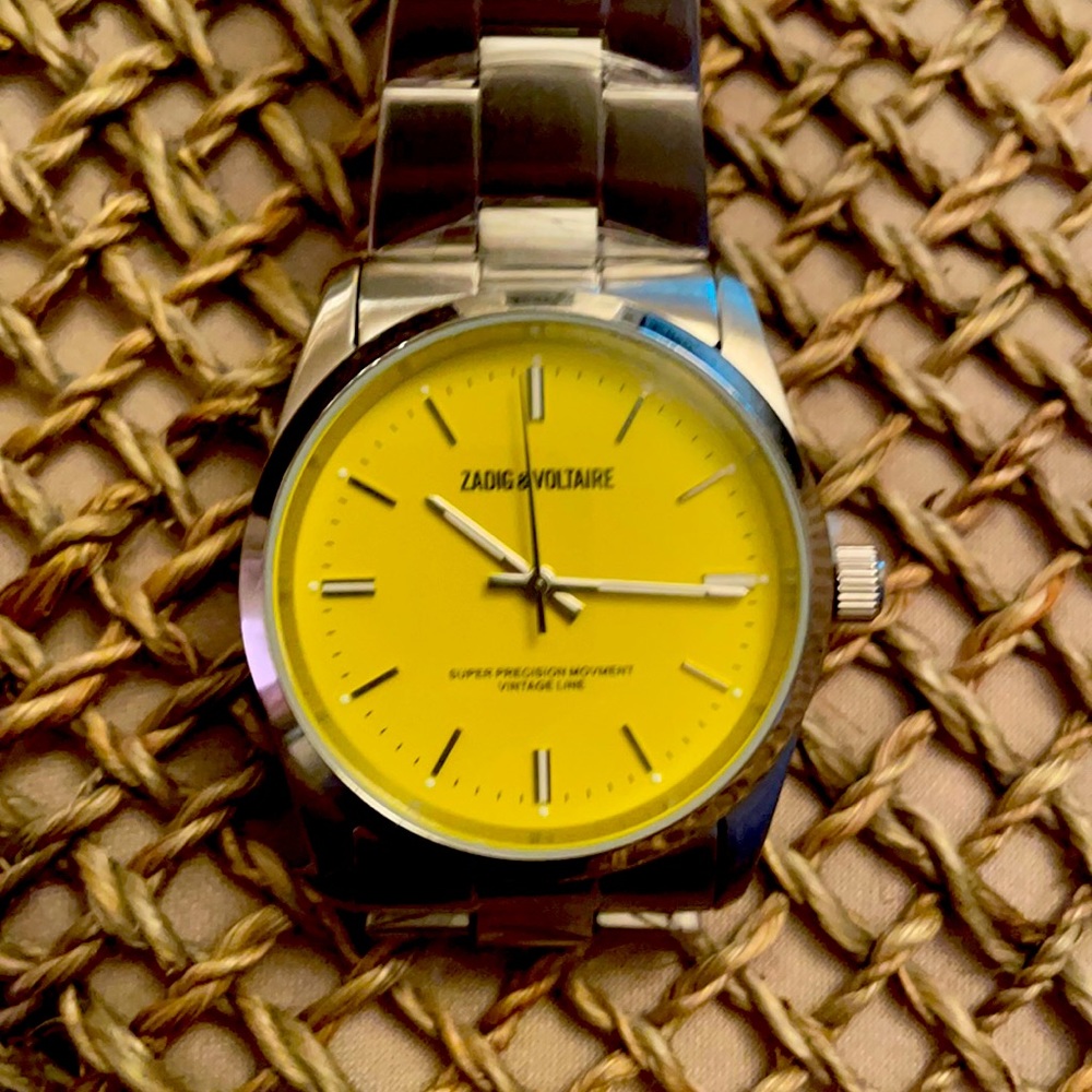 Fashion Watch  Yellow  Dial Watch